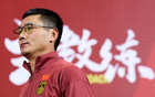 0-2！开场9分钟2球落后，国足被喀麦隆打懵，拜合拉木造2红3黄